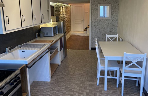 Saint-Hernin Apartamento | Studio 42m2 Centre-bourg