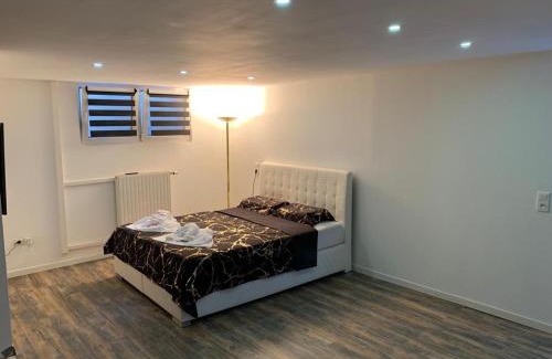 Village-Neuf Casa | Studio 45m2 très calme
