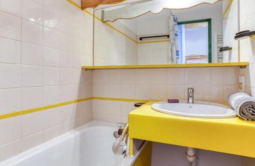 Reberty Apartamento | Studio 503 Nécou by Interhome