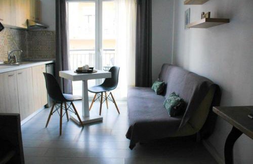 Nea Khili Apartamento | StuDio 57(10)