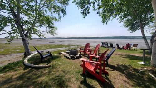 Ste Anne de Beaupre Apartamento | Studio 6 - 2 min du Bord de l'eau Foyer & Barbecue