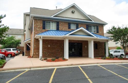 Coliseum Central Hotel | Studio 6-Hampton, VA - Langley AFB Area