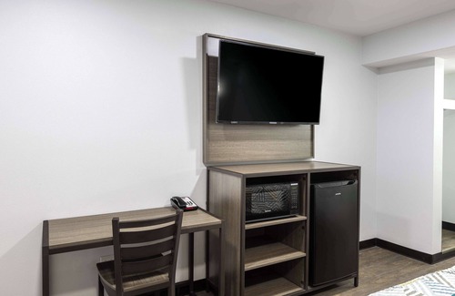 Hickory Hotel | Studio 6 Hickory, NC