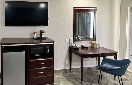 Mesa Hotel | Studio 6 Mesa, AZ – Near Downtown & Sloan Park