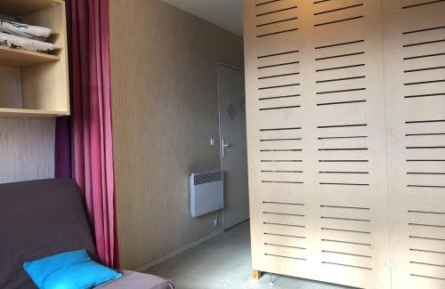 Arette Apartamento | Studio 6 pers, à côté des pistes, parking & ascenseur, casier à skis, proche commerces - FR-1-602-101