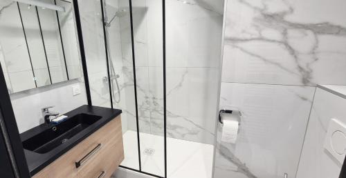 La Petite Motte Apartamento | Studio 7 mn mer, refait neuf, cosy, parking, piscine