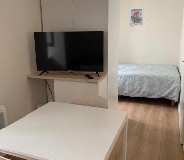 Lons-le-Saunier Apartamento | Studio A hyper centre