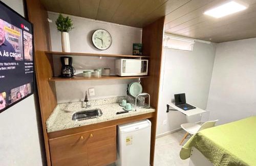 Macae Casa | STUDIO aconchego, com Ar, Wifi, Smartv e Cozinha