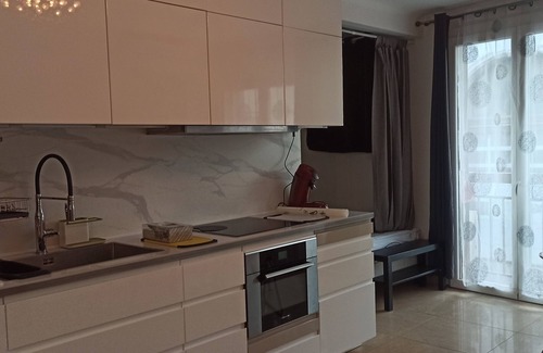 Lemasson Apartamento | Studio Agreable Très Proche du Centre de Ville et Moyen de Transport