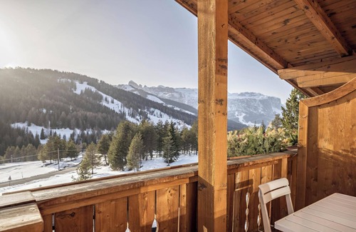 Armentarola Apartamento | Apartamento estudio "Ciasa ai Pini 211" cerca de los remontes con vistas a la montaña y sauna