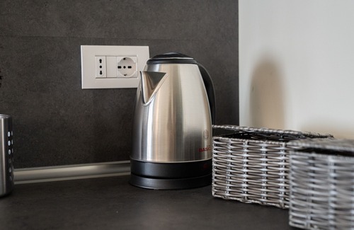 Gargagnago di Valpolicella Apartamento | Studio Apartment 'Agni' with Shared Terrace, Wi-Fi and Air Conditioning