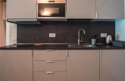 Gargagnago di Valpolicella Apartamento | Studio Apartment 'Agni' with Shared Terrace, Wi-Fi and Air Conditioning