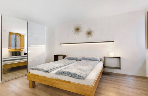 Pieve Casa | Apartamento estudio 'Casa Ciarii 1' con vistas a la montaña, balcón y Wi-Fi