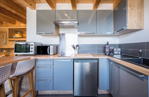 Notre-Dame-du-Pre Apartamento | Apartamento estudio 'De Charme Montagne' con vistas a la montaña, terraza privada y Wi-Fi