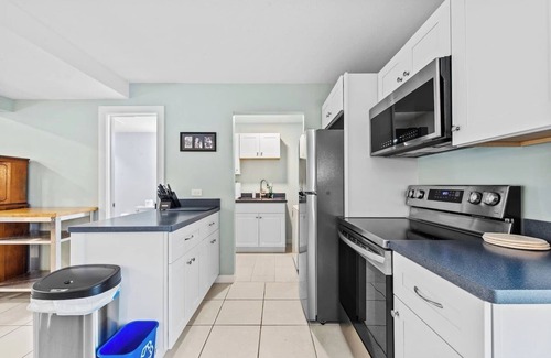 Laguna Shores Apartamento | Studio apartment across from the beach