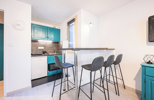 Plan Peisey Apartamento | Apartamento estudio 'Skis Aux Pieds' con vistas a la montaña, balcón y Wi-Fi