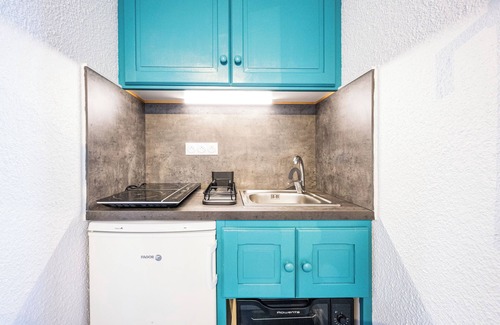 Plan Peisey Apartamento | Apartamento estudio 'Skis Aux Pieds' con vistas a la montaña, balcón y Wi-Fi