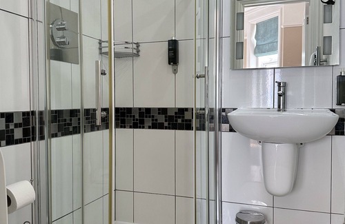 Westbourne Apartamento | Estudio-Lujoso-Baño con ducha-Vista a la Calle-Apartment 1
