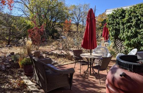 Northeast Santa Fe Apartamento | Studio apartment 15 minute walk to plaza