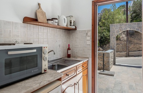 Kamari Apartamento | Estudio 'Amphitrite -' con vistas al mar, Wi-Fi y aire acondicionado