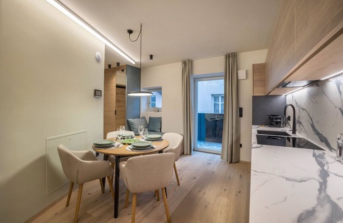 Old Town Apartamento | Apartamento estudio 'Avia Living Teresa' con vistas a la montaña y Wi-Fi
