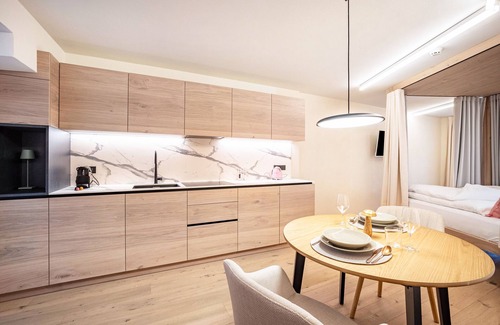 Old Town Apartamento | Apartamento estudio 'Avia Living Anna' con vistas a la montaña, balcón y Wi-Fi