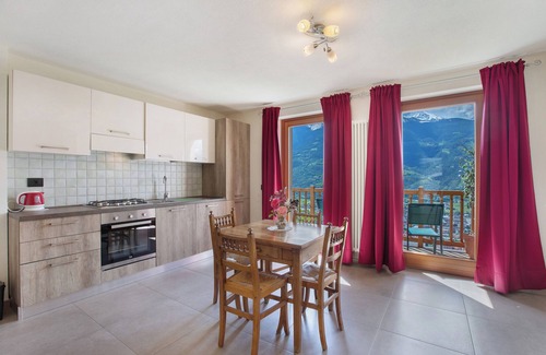 Aosta Apartamento | Apartamento estudio 'Casa Di Alfredo E Virginia - Noce' con vistas a la montaña, jardín y Wi-Fi