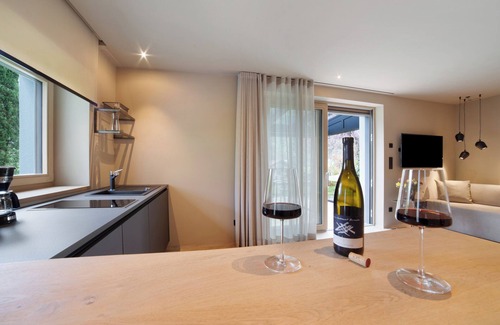 Parcines Apartamento | Apartamento estudio "Casa Sonngart" con vistas a la montaña, piscina privada y Wi-Fi