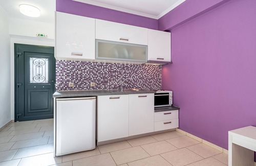 Anthousa Apartamento | Apartamento estudio 'Deluxe 2 Adultos - E' con terraza compartida, Wi-Fi y aire acondicionado.