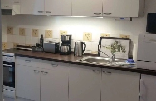 Michendorf Apartamento | Apartamento estudio 'Ferienwohnung Am Wald' con terraza privada, jardín privado y Wi-Fi