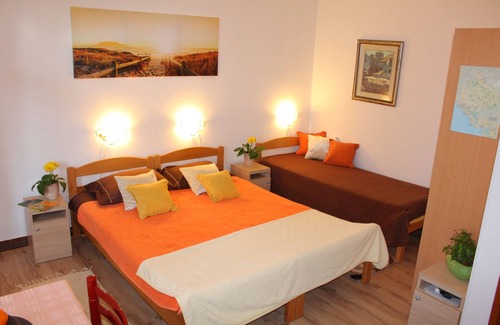 Topla Casa | Estudio para 3 personas con vista al mar.