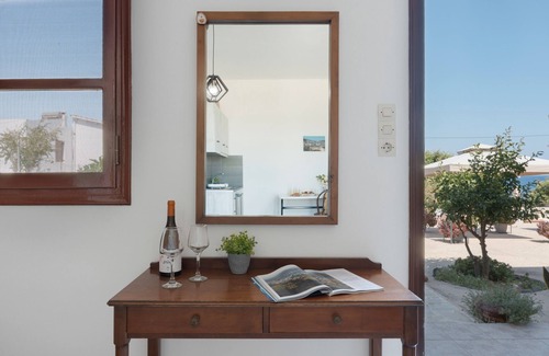 Paloi Apartamento | Estudio 'Frantzis 1' con vistas al mar, Wi-Fi y aire acondicionado