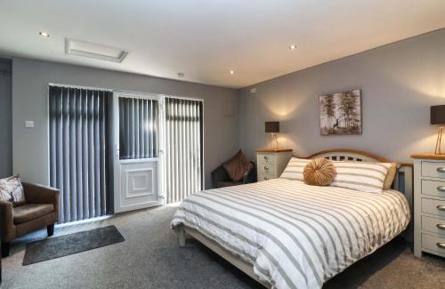 Alcombe Casa | Studio Apartment