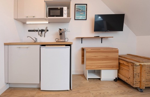 Merlevenez Apartamento | Apartamento-estudio 'Gwenn Ha Du' con jardín compartido y Wi-Fi