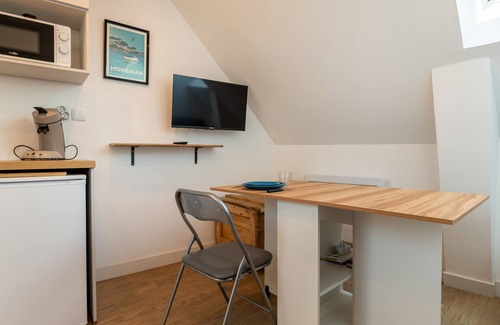Merlevenez Apartamento | Apartamento-estudio 'Gwenn Ha Du' con jardín compartido y Wi-Fi
