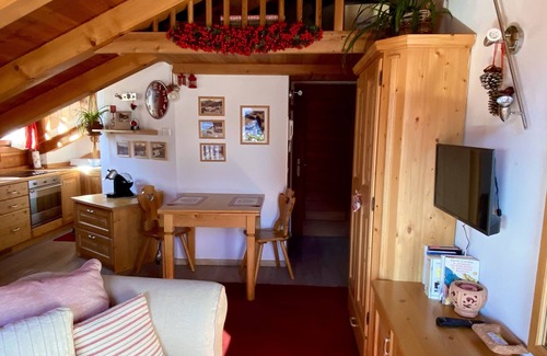 Sant'Antonio di Mavignola Apartamento | Studio apartment in alpine chalet between Pinzolo and Madonna di Campiglio