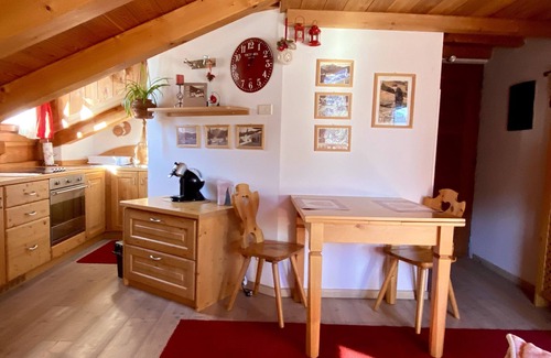 Sant'Antonio di Mavignola Apartamento | Studio apartment in alpine chalet between Pinzolo and Madonna di Campiglio