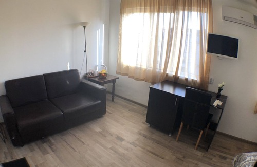 Burgas Apartamento | Studio apartment in the centre of the city