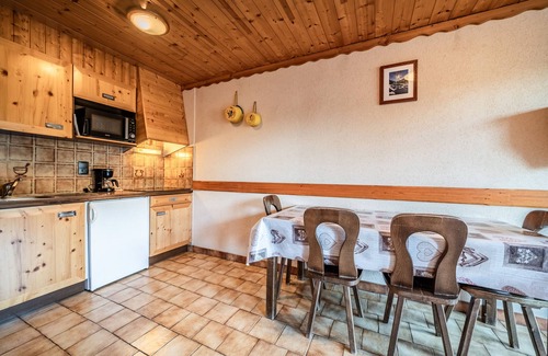 Chatel Apartamento | Apartamento estudio 'Le Flocon - 4 Pers' con vistas a la montaña, balcón y Wi-Fi