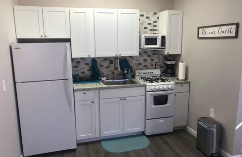 Alamedan Valley Apartamento | Stay and enjoy this spacious yet cozy spot located in the beautiful North Valley of Albuquerque