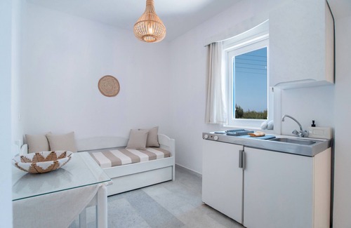 Mikri Vigla Apartamento | Estudio 'Maroulis Studios - 7' con jardín privado, Wi-Fi y aire acondicionado
