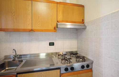 Albenga Apartamento | Apartamento estudio "Monolocale La Pineta 46" con piscina compartida, terraza privada y Wi-Fi