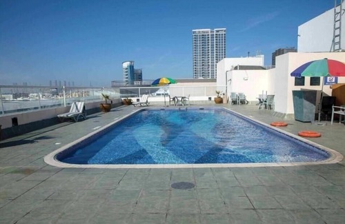 Al Mankhool Casa | Studio Apartment Near Manhattan Avenue By Luxury Bookings