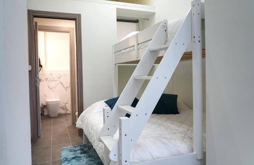 Parella Apartamento | Apartamento estudio "Romeo e Pepita" con Wi-Fi y aire acondicionado