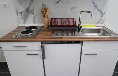 Parella Apartamento | Apartamento estudio "Romeo e Pepita" con Wi-Fi y aire acondicionado