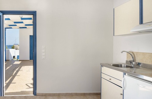 Serifos Apartamento | Apartamento estudio 'Studios Ninemia Serifos 5' con vistas al mar, Wi-Fi y aire acondicionado.