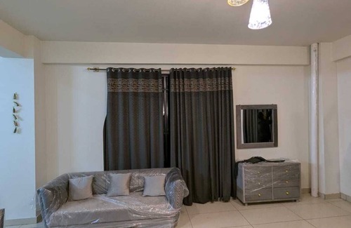 G-8 Sector Apartamento | Studio apartment with beautiful view.