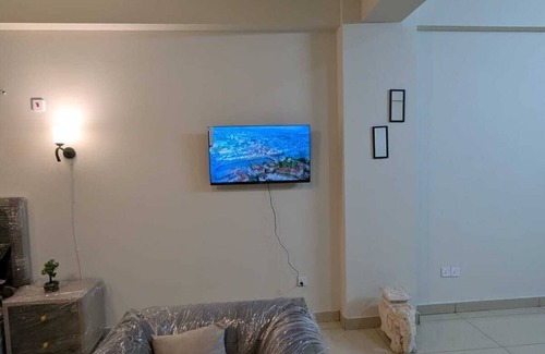 G-8 Sector Apartamento | Studio apartment with beautiful view.