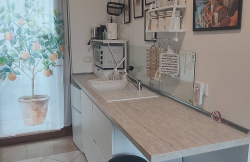 Penne Apartamento | Studio apartment with hot tub and patio in peaceful countryside!