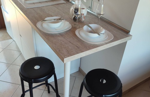 Penne Apartamento | Studio apartment with hot tub and patio in peaceful countryside!